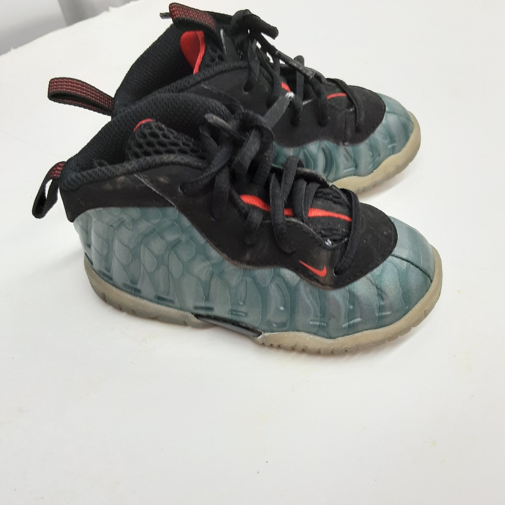 Nike Little Posite One Sneakers Size 6